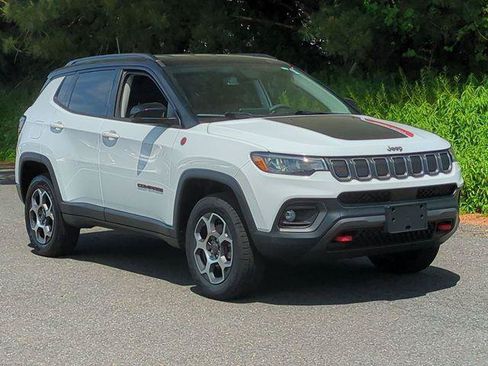 Certified 2022 Jeep Compass Trailhawk AWD/4WD image 3