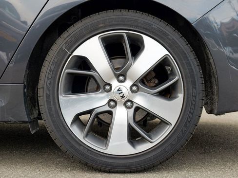 Used 2019 Kia Optima S w/ S Panoramic Sunroof Package image 14