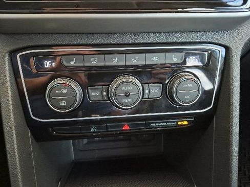 Used 2023 Volkswagen Atlas SEL AWD/4WD image 26