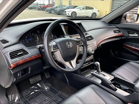 Used 2015 Lincoln Navigator 4WD w/ Equipment Group 101A Reserve image 16