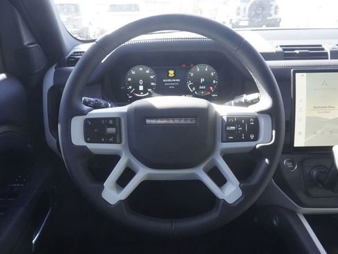 New 2026 Land Rover Defender 110 X-Dynamic SE image 10