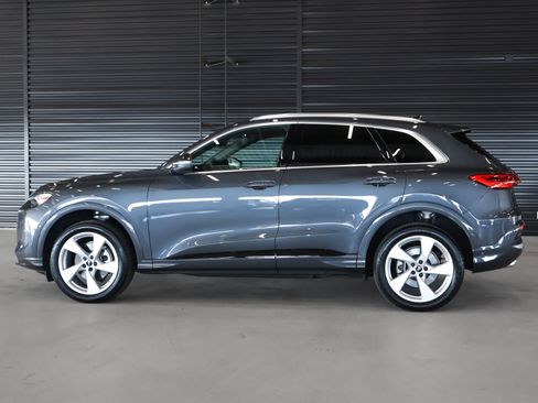 Certified 2025 Audi Q5 Premium Plus w/ Premium Plus image 17