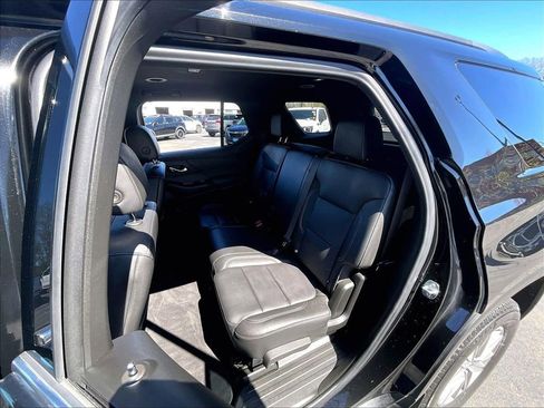 Used 2023 Chevrolet Traverse LT AWD/4WD image 14