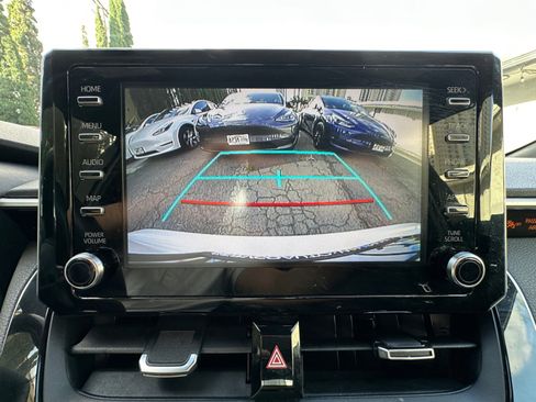 Used 2021 Toyota Corolla SE image 12