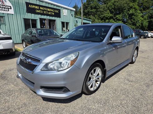 Used 2013 Subaru Legacy 2.5i Premium w/ All-Weather Pkg AWD/4WD image 3