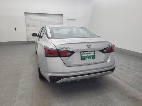 Used 2024 Nissan Altima 2.5 SV image 6