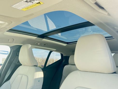 New 2026 Volvo XC40 B4 Plus w/ Protection Package Premier image 23