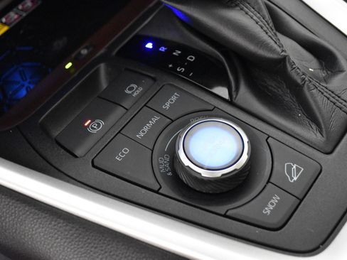 Used 2024 Toyota RAV4 Limited image 32