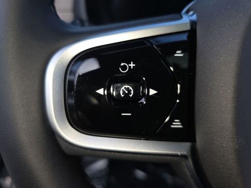 New 2026 Volvo XC90 B6 Plus w/ Protection Package Premier image 26