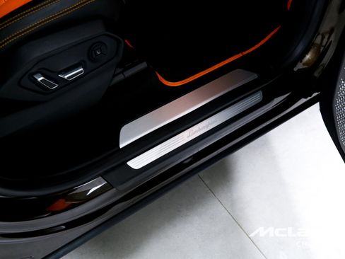 Used 2019 Lamborghini Urus image 30