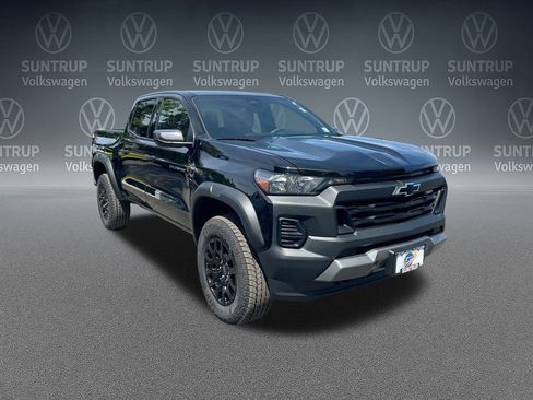 Used 2025 Chevrolet Colorado Trail Boss image 53