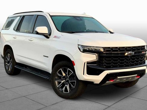 Used 2023 Chevrolet Tahoe Z71 w/ Luxury Package image 2