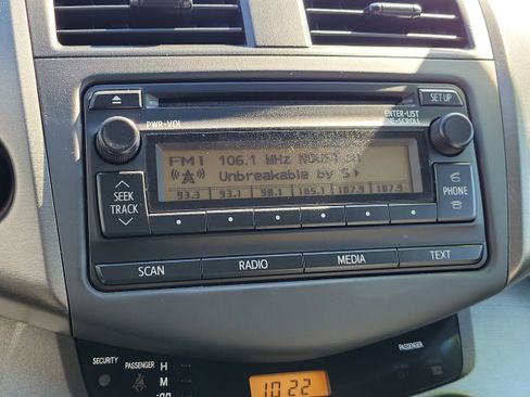Used 2012 Toyota RAV4 FWD w/ Value Pkg image 21