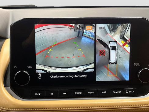 Used 2023 Nissan Rogue Platinum w/ Platinum Premium Package image 14