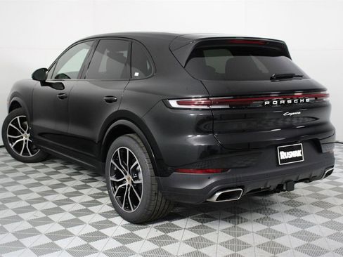 New 2026 Porsche Cayenne image 3
