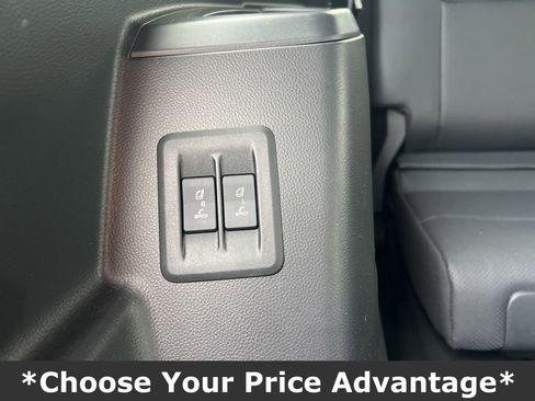 Used 2024 Lexus GX 550 w/ Accessory Package (Z1) image 25