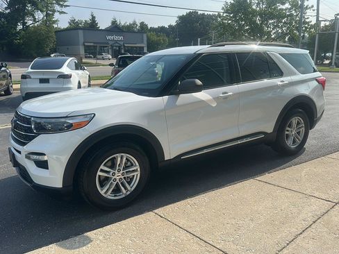 Used 2023 Ford Explorer XLT w/ Equipment Group 202A RWD image 6