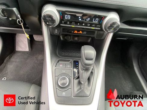 Certified 2024 Toyota RAV4 LE AWD/4WD image 39