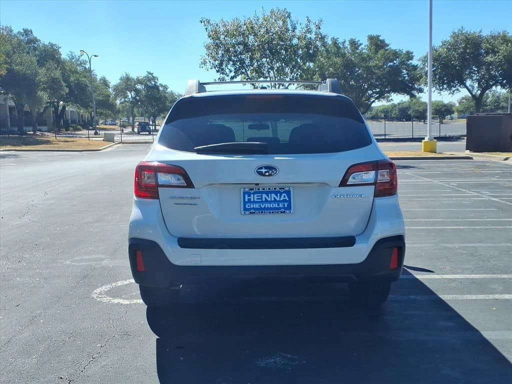 Used 2019 Subaru Outback 2.5i AWD/4WD image 6
