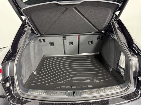 Certified 2026 Porsche Macan S AWD/4WD image 24