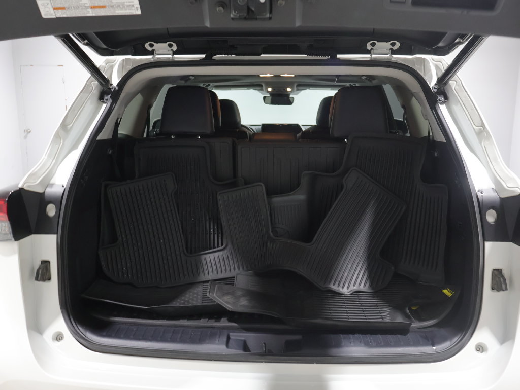 Used 2020 Toyota Highlander Limited AWD/4WD image 5