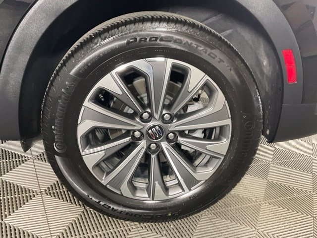 Used 2024 Buick Envision Preferred AWD/4WD image 39