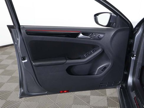 Used 2017 Volkswagen Jetta GLI image 24