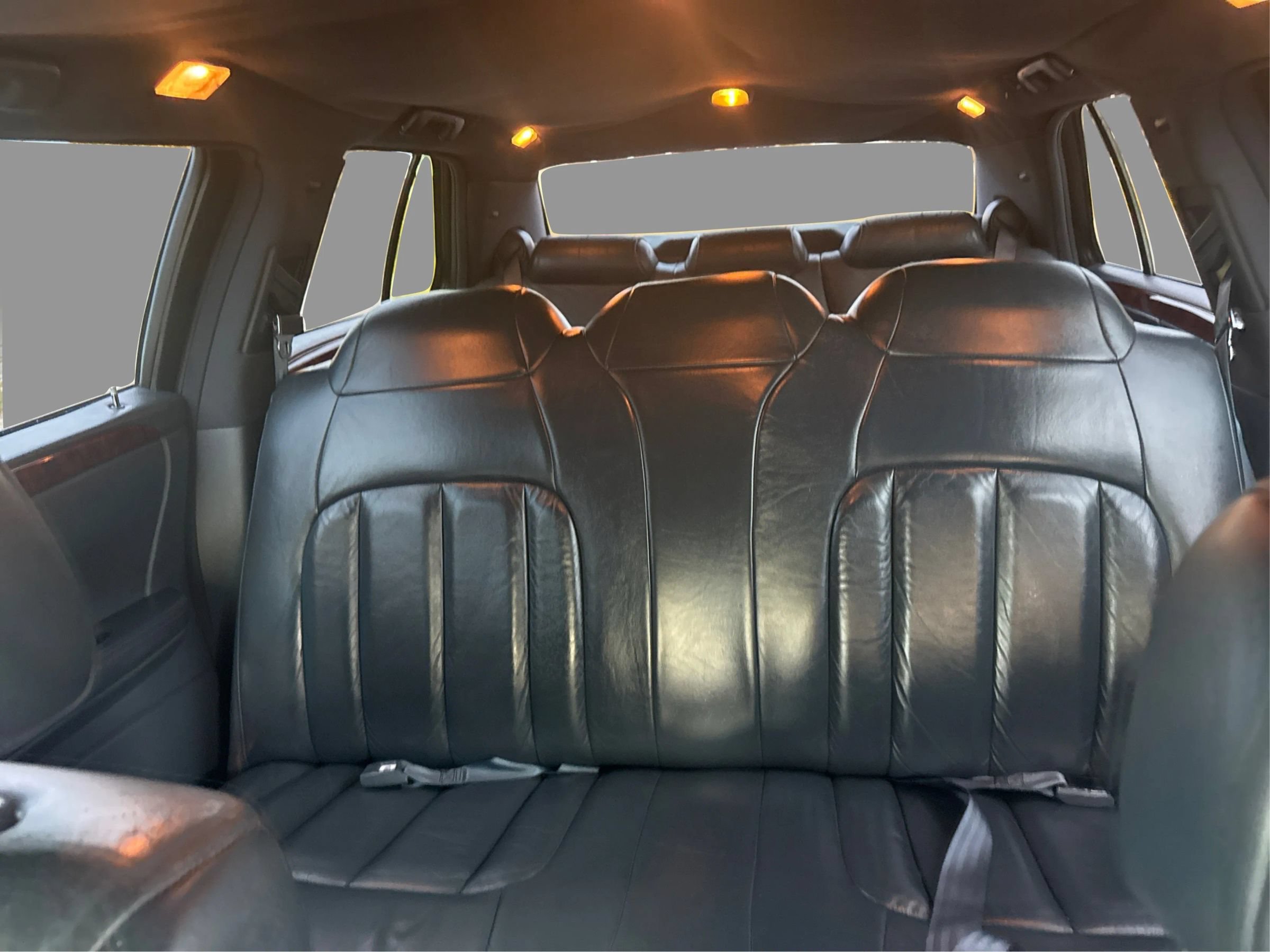 Used 2006 Cadillac DTS FWD image 26