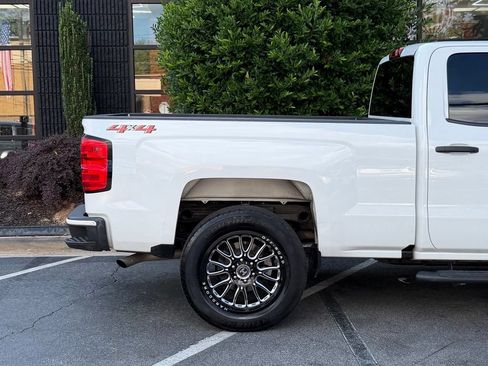 Used 2019 Chevrolet Silverado 1500 Custom w/ Custom Convenience Package AWD/4WD image 22