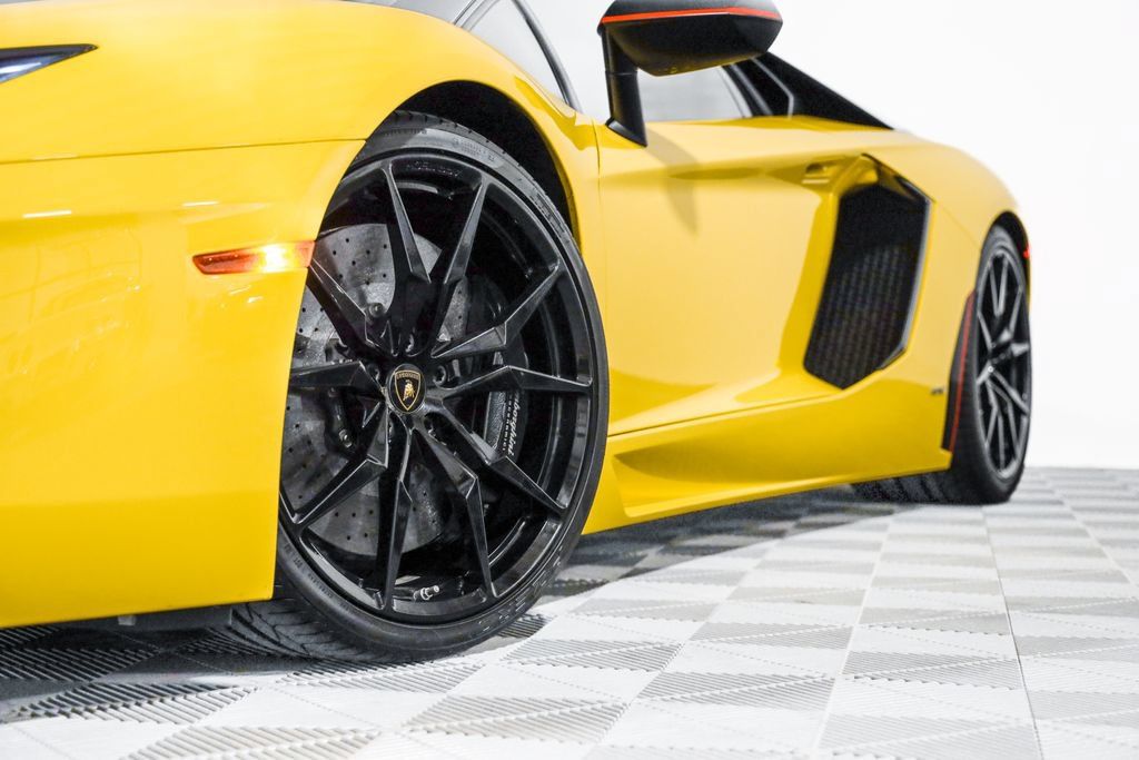 Used 2016 Lamborghini Aventador LP 700-4 AWD/4WD image 12