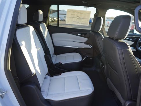 New 2026 Chevrolet Traverse High Country image 25