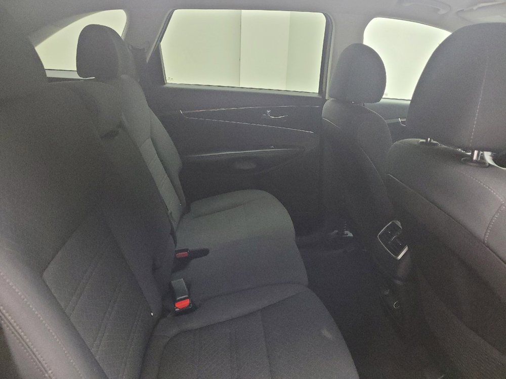 Used 2019 Kia Sorento AWD image 19