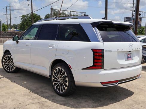 New 2026 Hyundai Palisade Calligraphy FWD image 2