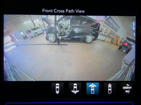 Used 2021 RAM 2500 Limited AWD/4WD image 17