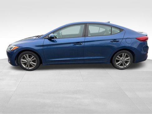 Used 2018 Hyundai Elantra SEL image 2
