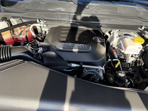 Used 2024 RAM 2500 Big Horn w/ Night Edition image 32