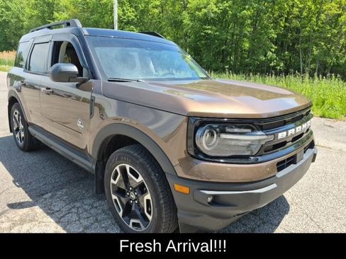 Used 2022 Ford Bronco Sport Outer Banks w/ Tech Package AWD/4WD image 2