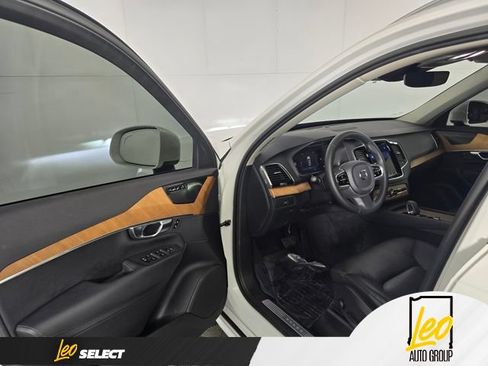 Used 2023 Volvo XC90 B6 Plus w/ Protection Package Premier AWD/4WD image 11