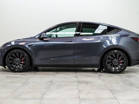 Used 2022 Tesla Model Y Performance AWD/4WD image 8