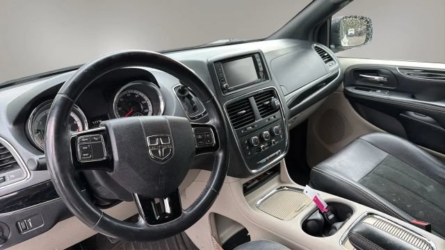 Used 2019 Dodge Grand Caravan SXT FWD image 13