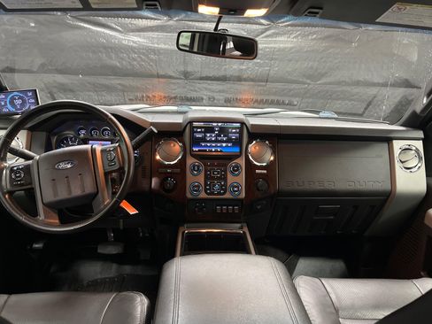 Used 2013 Ford F250 Lariat w/ Chrome Pkg image 11
