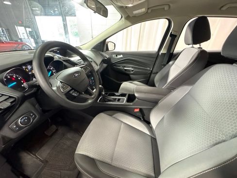 Used 2017 Ford Escape SE AWD/4WD image 14