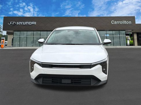 Used 2025 Kia K4 FWD image 2