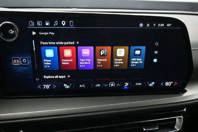 Used 2025 Chevrolet Traverse LT AWD/4WD image 22