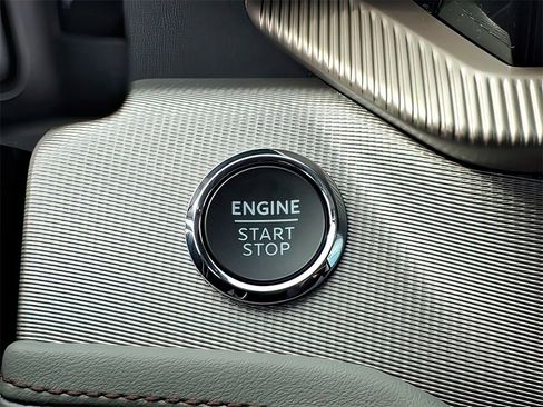 New 2026 Ford Explorer Active w/ Active Comfort Package image 12