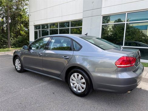 Used 2013 Volkswagen Passat 2.5 S FWD image 7