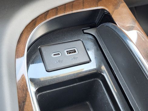 Used 2023 Cadillac Escalade Sport Platinum w/ LPO, ONYX Package AWD/4WD image 20