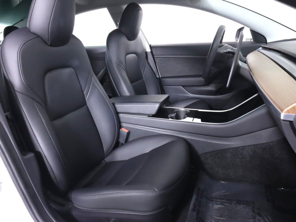 Used 2020 Tesla Model 3 Standard Range Plus RWD image 38