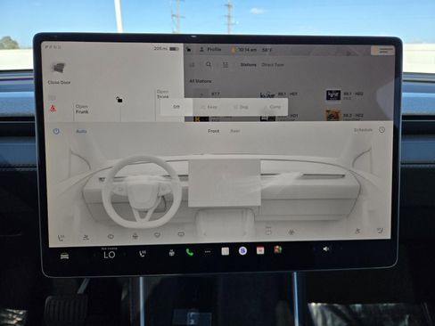 Used 2026 Tesla Model Y Long Range image 12