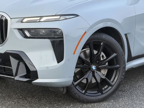 Used 2024 BMW X7 xDrive40i w/ M Sport Package image 4